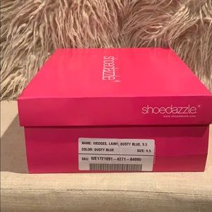 Strappy navy blue wedges